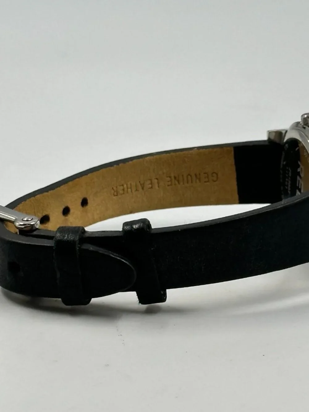 Relic Watch Women Silver Tone Black Crystal Bezel Leather Band New Battery 9